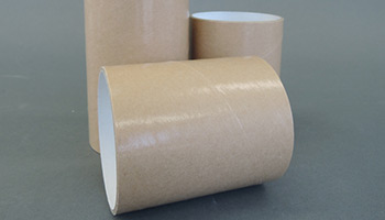 クラフトテープやビニテープなどの粘着テープを巻くために用いられる紙管